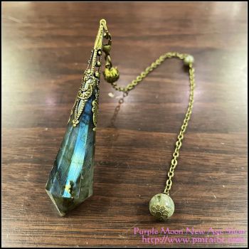 Boho Style Point Pendulum - Labradorite